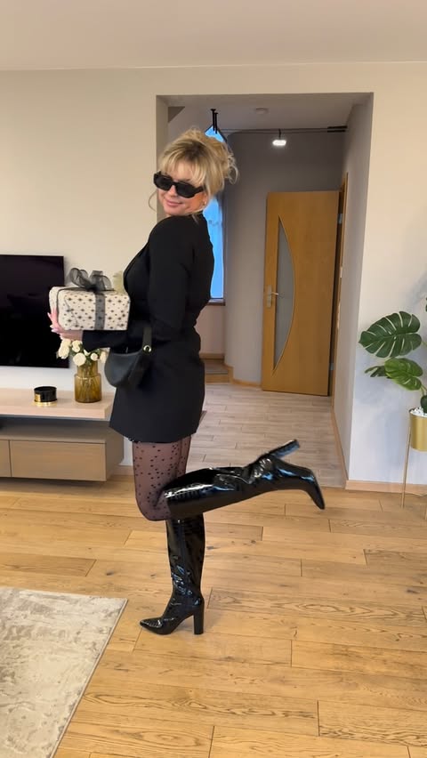 Instagram post by @iindzy for ABOUT YOU. Caption reads: [...] pirkumam līdz 10.12.2025 @aboutyou 
#ad....