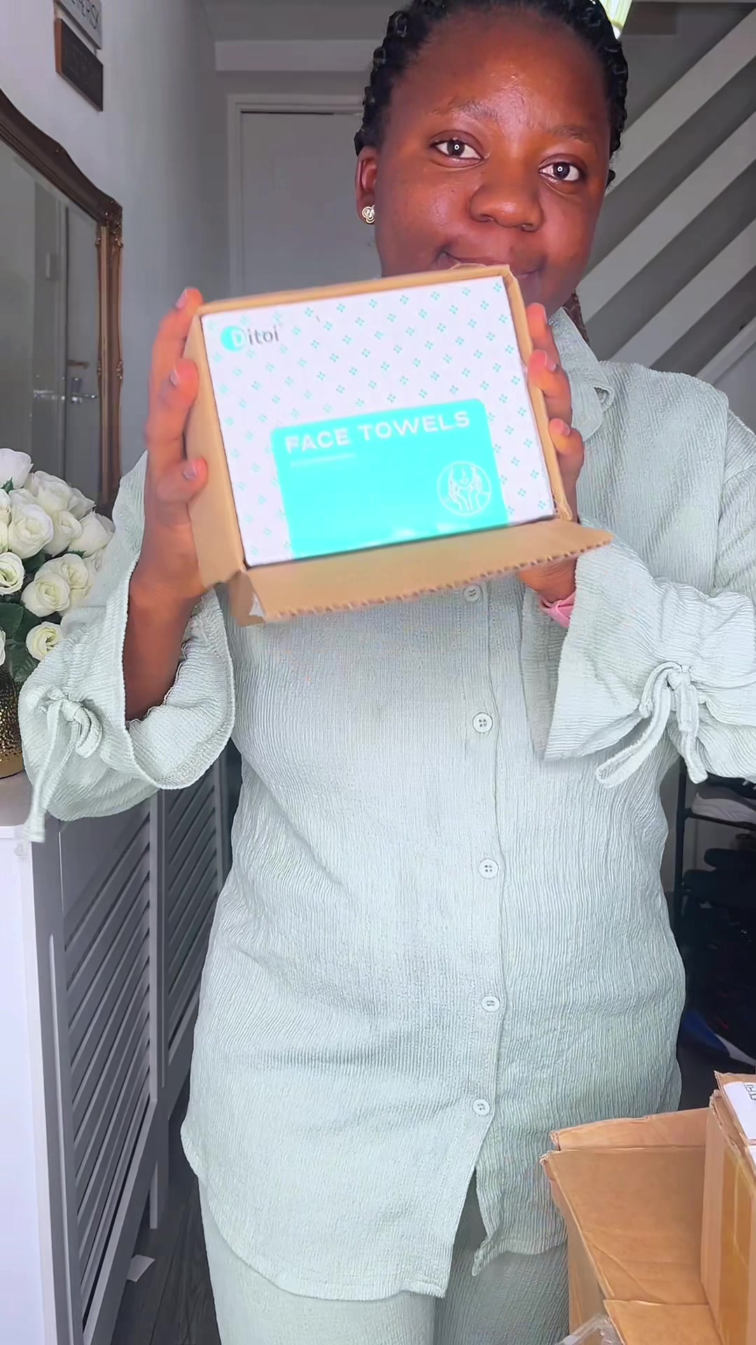 TikTok post by @mideuk for Ditoi Face Towels. Caption reads: [...] #girlsdayideas #giftforyou @Ditoi Face....