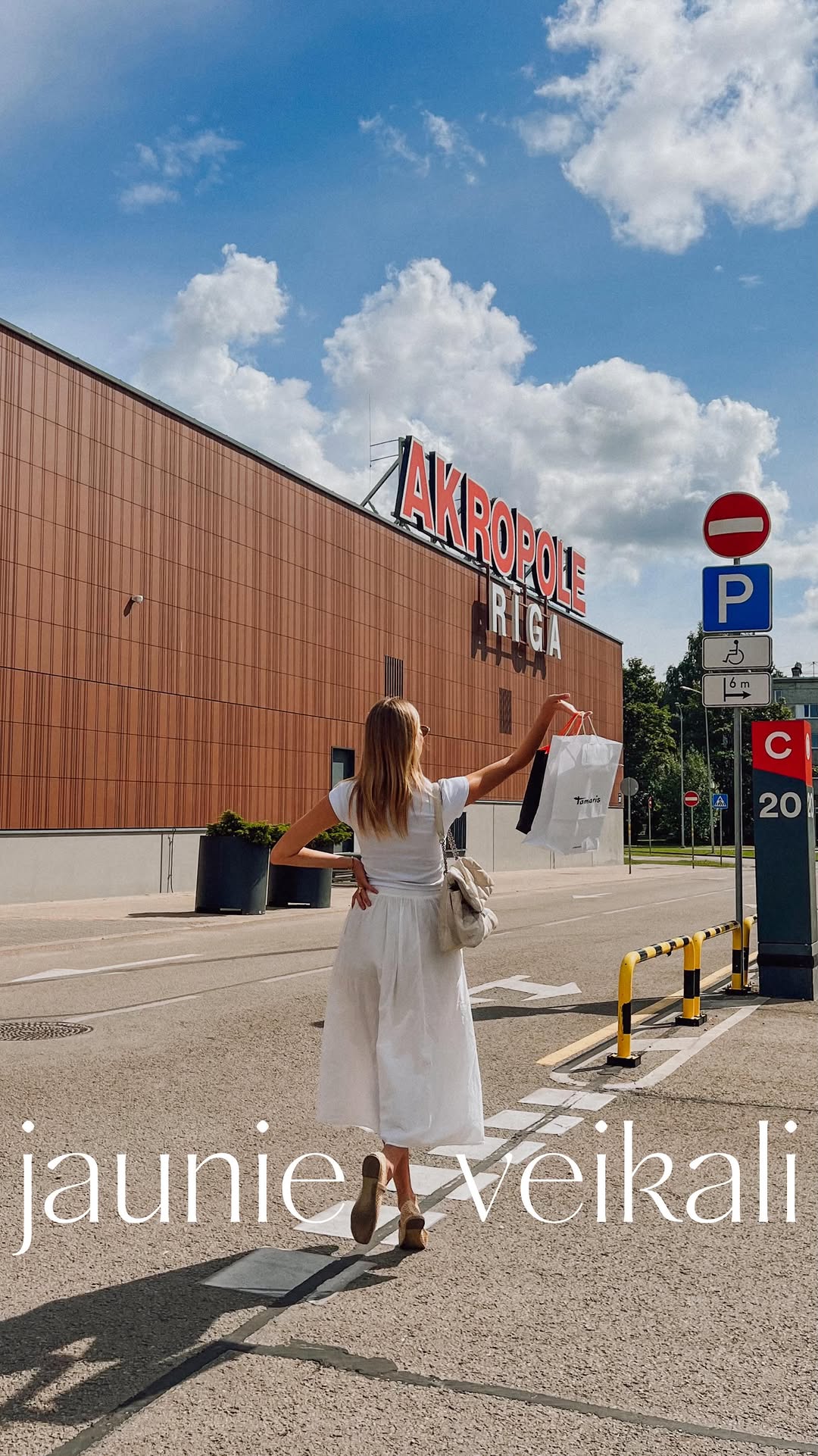 Instagram post by @callmemaddieofficial for AKROPOLE Latvija. Caption reads: STOP!🫸🏻 Vai tu jau esi gatavs/a rudenim?
Nāc ar....