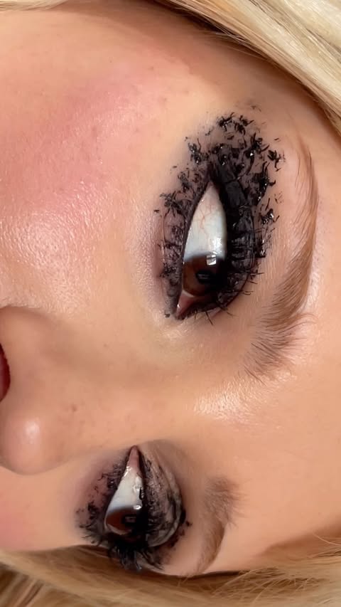 Instagram post by @daniellemarcan for Morphe. Caption reads: [...] is the look but imagine the feeling x_x....