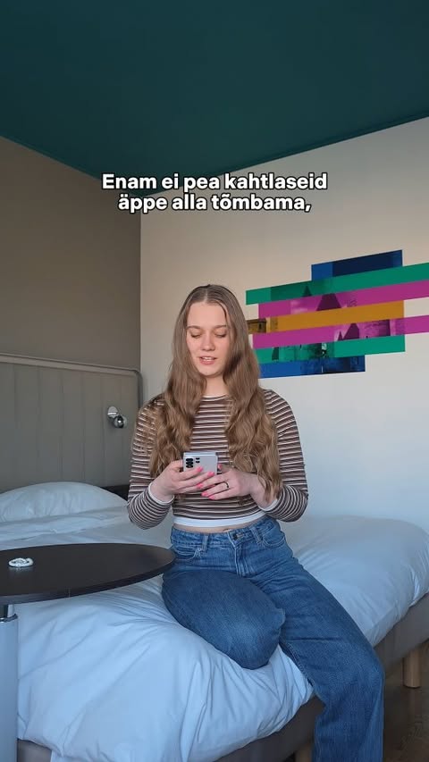 Instagram post by @b2rbelgrihin for Samsung Eesti. Caption reads: Mu hobi väiksena oli erinevates äppides pintsliga....