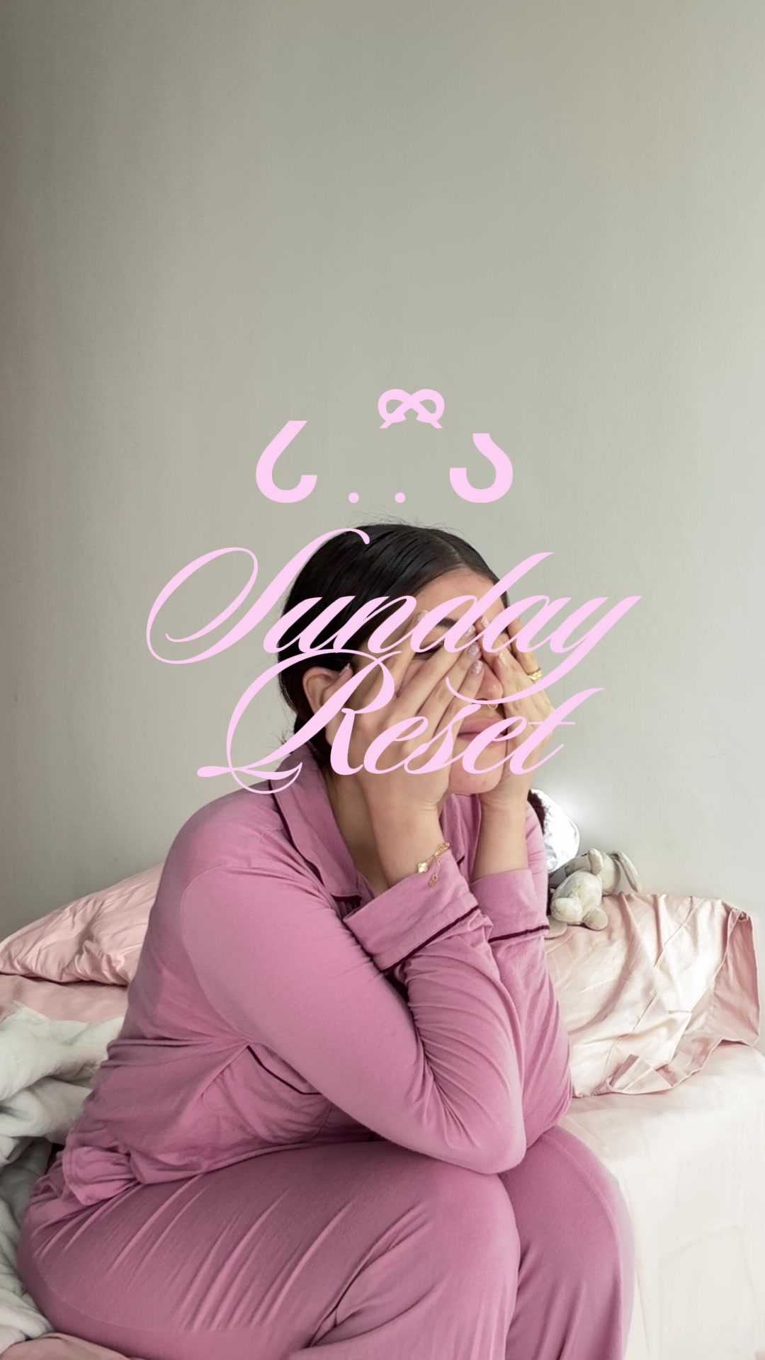 TikTok post by @dannespinoo for Herbal Essences LA. Caption reads: Los domingos son mis días favoritos! ૮ ˶• ༝ •˶ ა ♡....