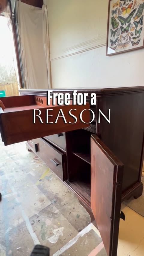 Instagram post by @figandferniture for Kreg Tool. Caption reads: There’s always a catch 🫣
#ad

🛠️Someone listed....