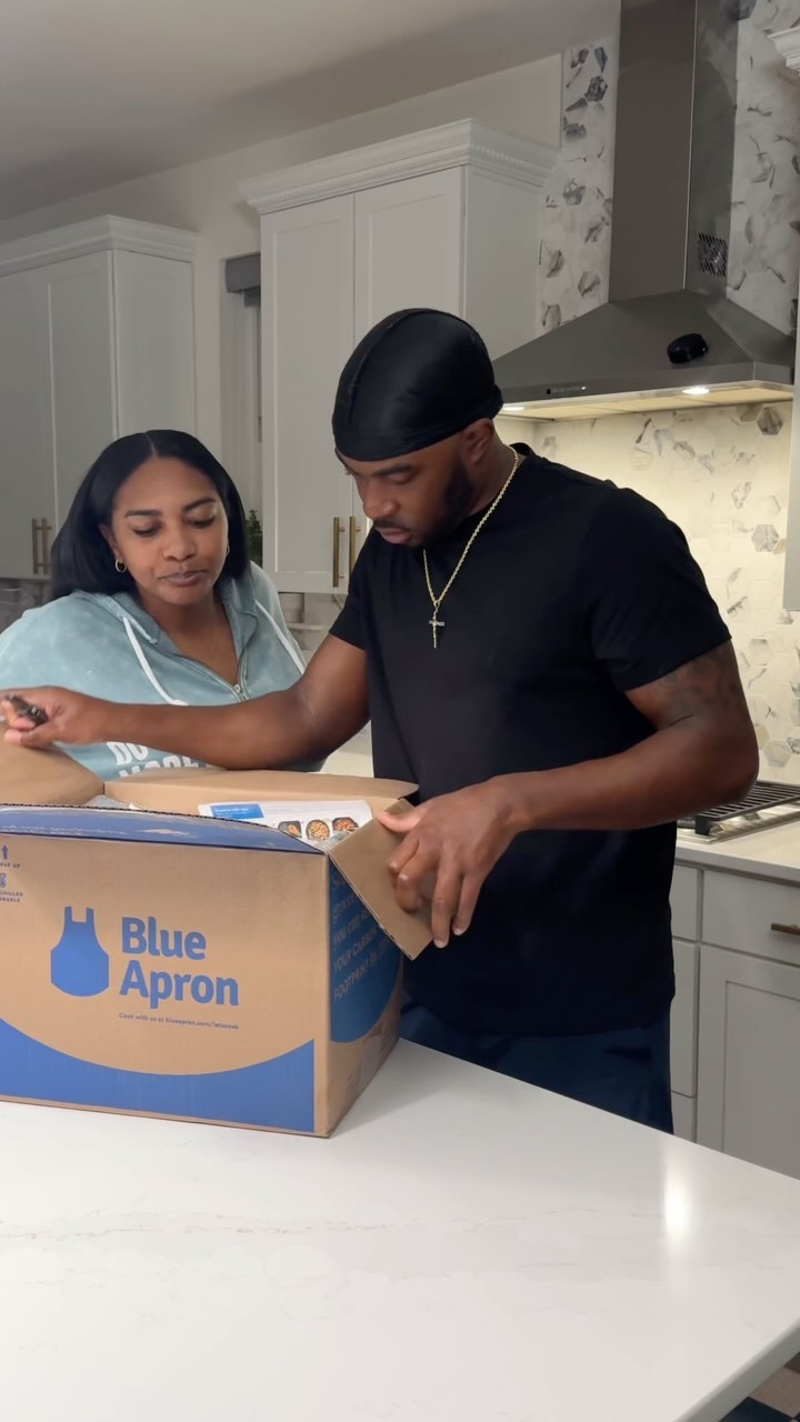 Instagram post by @onestopchop_ for Blue Apron. Caption reads: Which meal prep are y’all choosing?! Decided to....