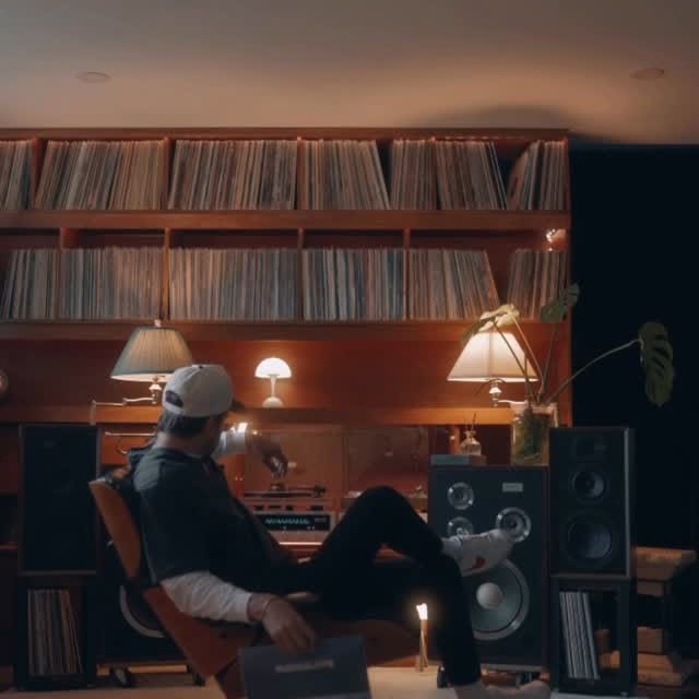 Instagram post by @vinyl_nights_ for Interscope Records. Caption reads: Collaborating with @interscope , let’s spin....