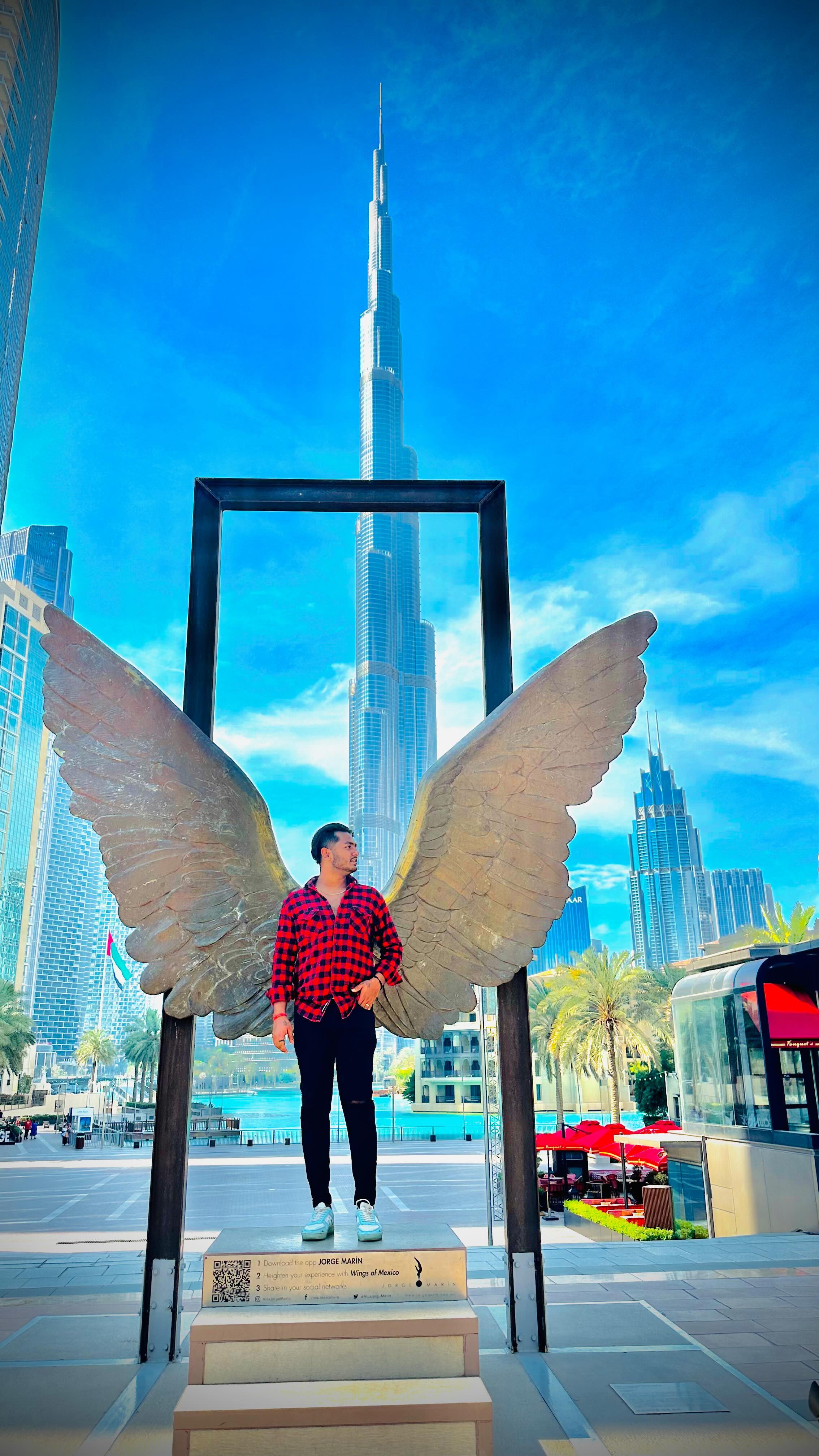 Instagram post by @kunduu_06 for Burj Khalifa by Emaar. Caption reads: MARAN KI BAAT KRE😂☠️

#system #elvishyadav....