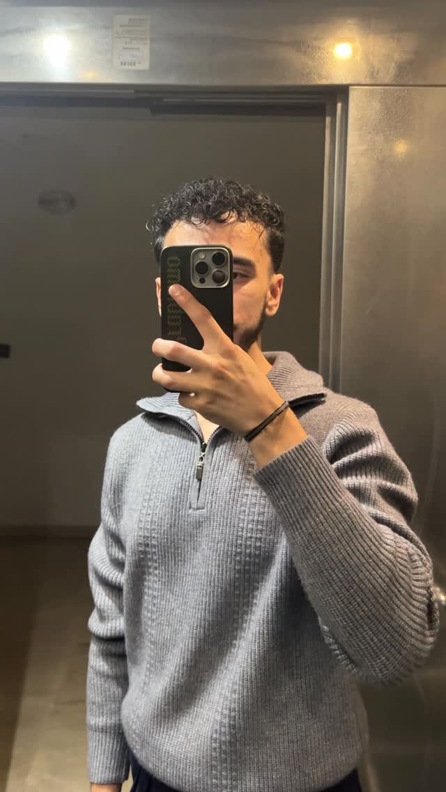 Instagram post by @ibrahim__araj for Fioboc. Caption reads: [...] the soft gray winter zip sweater by....