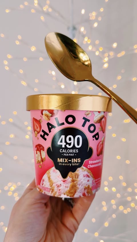 Instagram post by @kelseyoppenheim for Halo Top Creamery. Caption reads: [...] make the whole day feel better.....