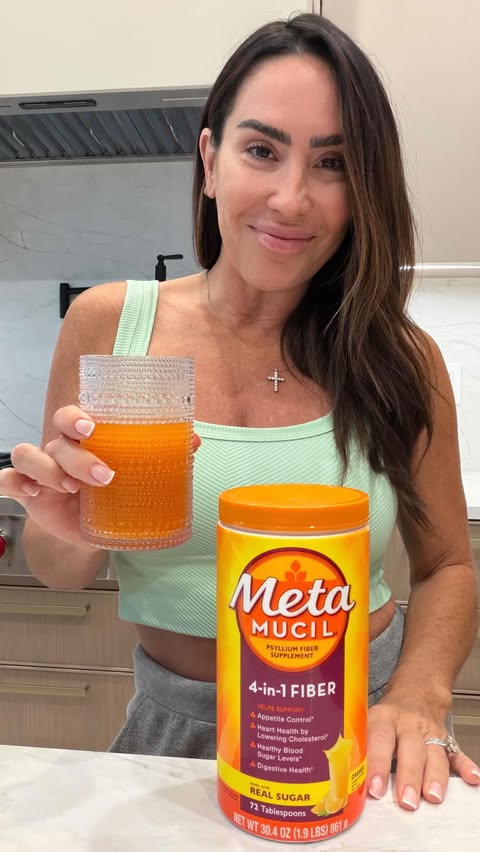 Instagram post by @lalainboca for Metamucil. Caption reads: #ad #Metamucil_Partner Trying to be more....