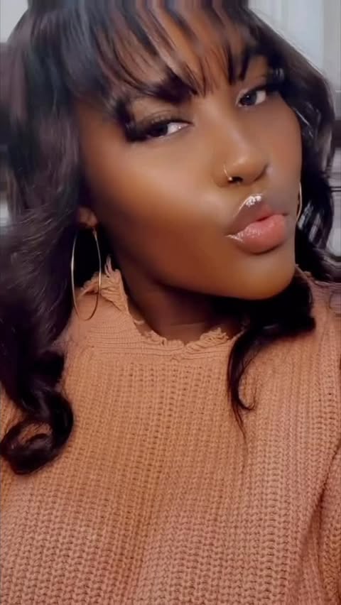 Instagram post by @theflorsea for Wiggins Hair. Caption reads: This Glueless wig is bomb 🔥😍
Hair from....