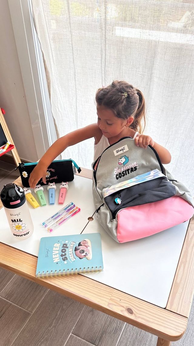 Instagram post by @feelingdaisy for Mr Wonderful. Caption reads: 👉🏻Psssst! Aquí la solución inmediata para que la....