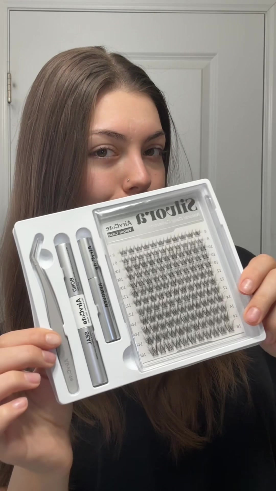 TikTok post by @.alessiavessio for AiryCute Beauty. Caption reads: [...] #airylash #diylashclusters #grwm @AiryCute....