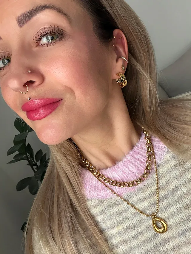 Instagram post by @_kathi__89 for PURELEI. Caption reads: [...] : 𝗞𝗔𝗧𝗛𝗜-𝗩𝗗𝗔𝗬 💕 Spare 20% bei....