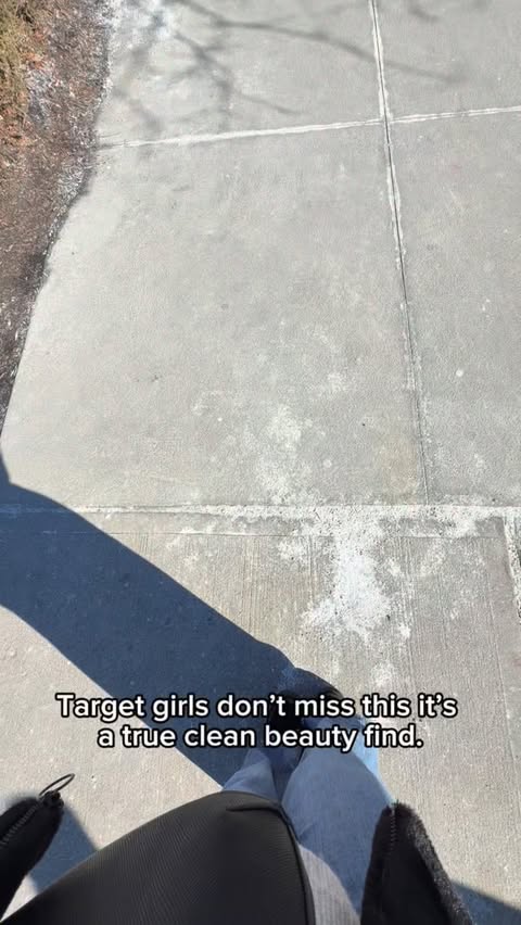 Instagram post by @meyserakca for Filterbaby. Caption reads: Filterbaby reduces chlorine 10x more effectively....