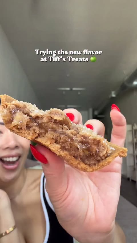 Instagram post by @monicadoesdallas for Tiff's Treats. Caption reads: [...] APPLE PIE COOKIE TART 🤤🍎 Thank you....