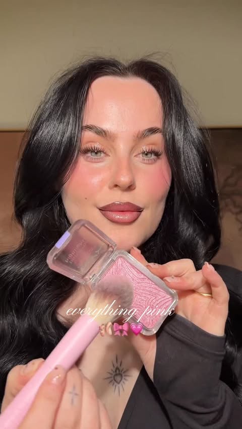Instagram post by @isabellekategm for HALF MAGIC. Caption reads: [...] ‘U Butta Werk’ buttermelt highlighter....