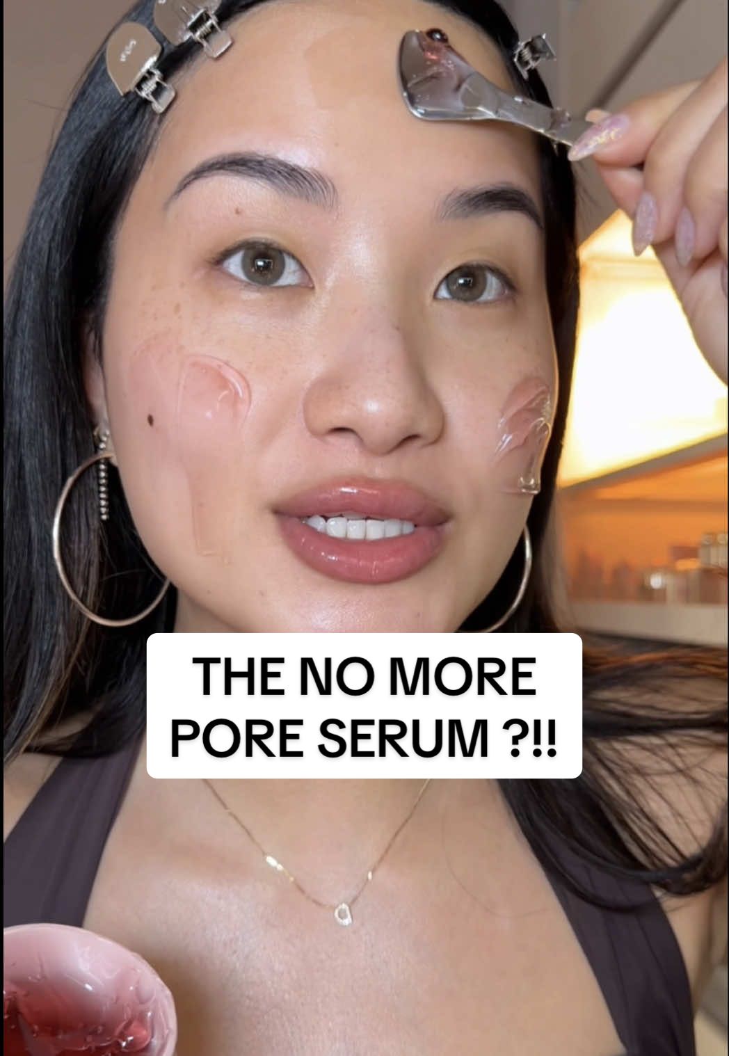 TikTok post by @demingai for arencia. Caption reads: [...] #redsmoothieserum #overnightserum #arencia....