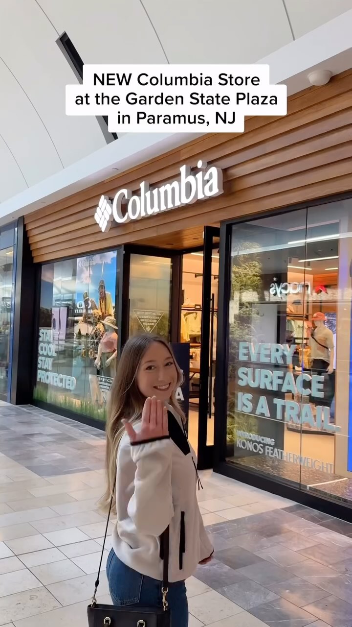 Instagram post by @lifestylejessica for Columbia México. Caption reads: Have you seen the new @Columbia1938 store at the....