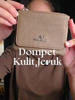 TikTok post by @amritadw for Royal Bagger. Caption reads: [...] keren bangett gess , pastinya dari....