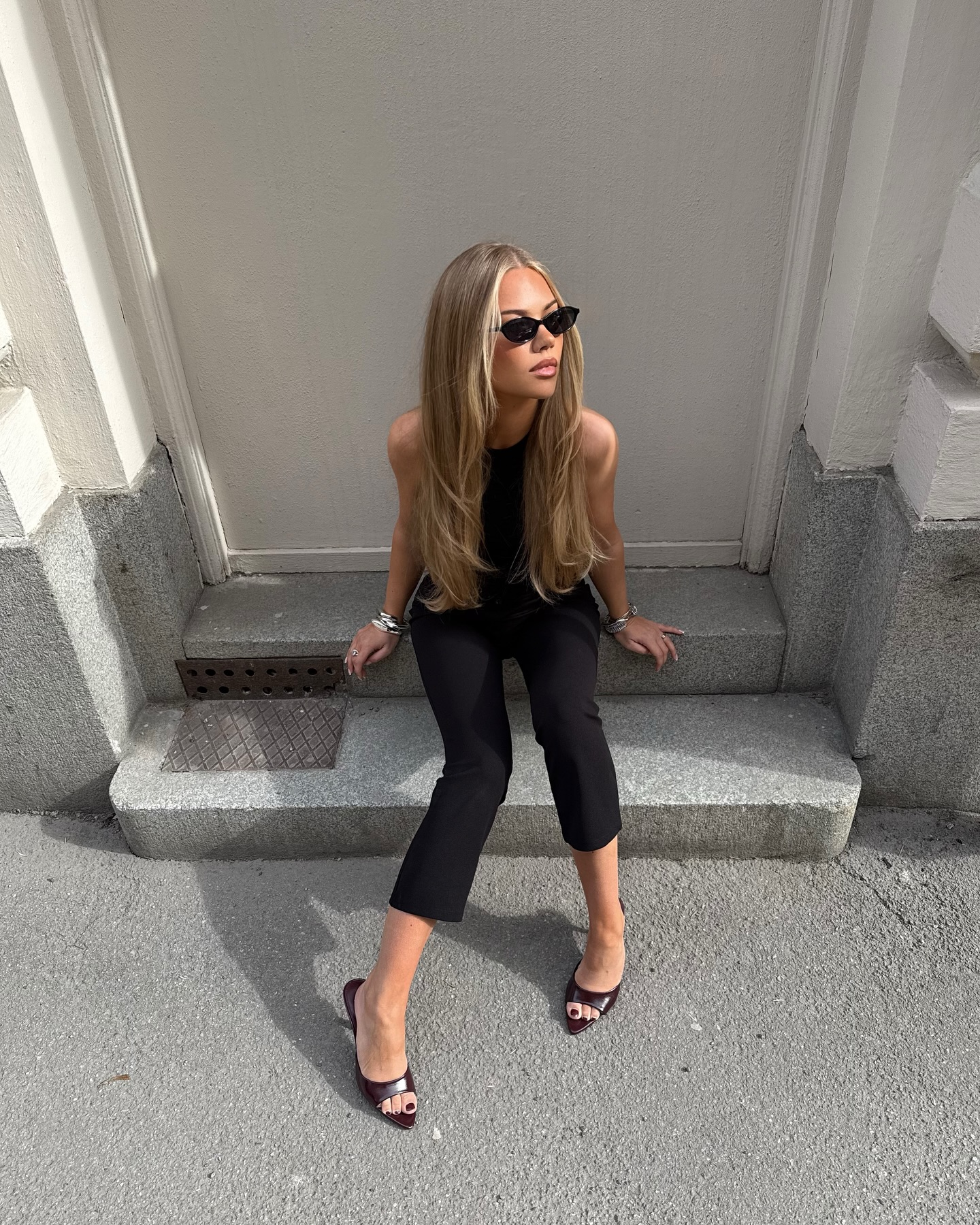 Instagram post by @m4rgar1ta for Nelly. Caption reads: My everyday uniform @nellycom 🖤 Ad
Use code....