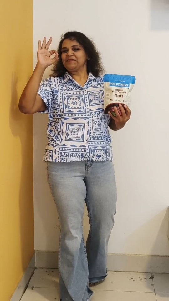 Instagram post by @bettadh for MyFitness. Caption reads: Pro.Fitness Dark Chocolate Oats! 
Health ka Tasty....