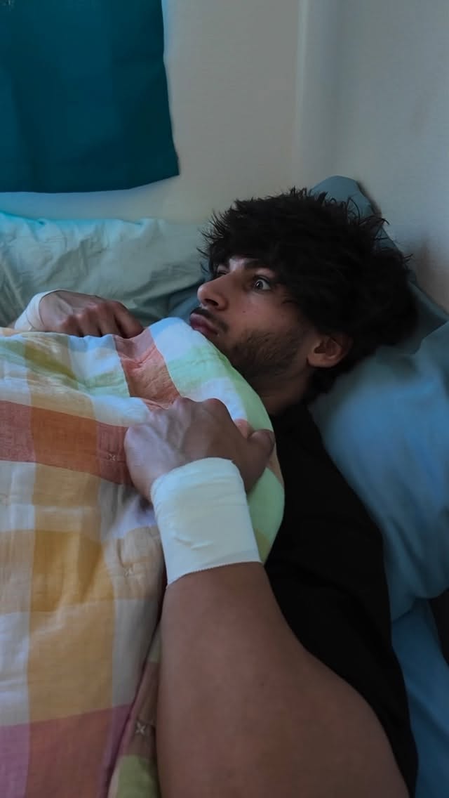 Instagram post by @cosliftss for – Get Raw Nutrition. Caption reads: genie saved the day with 40% off EVERYTHING at....