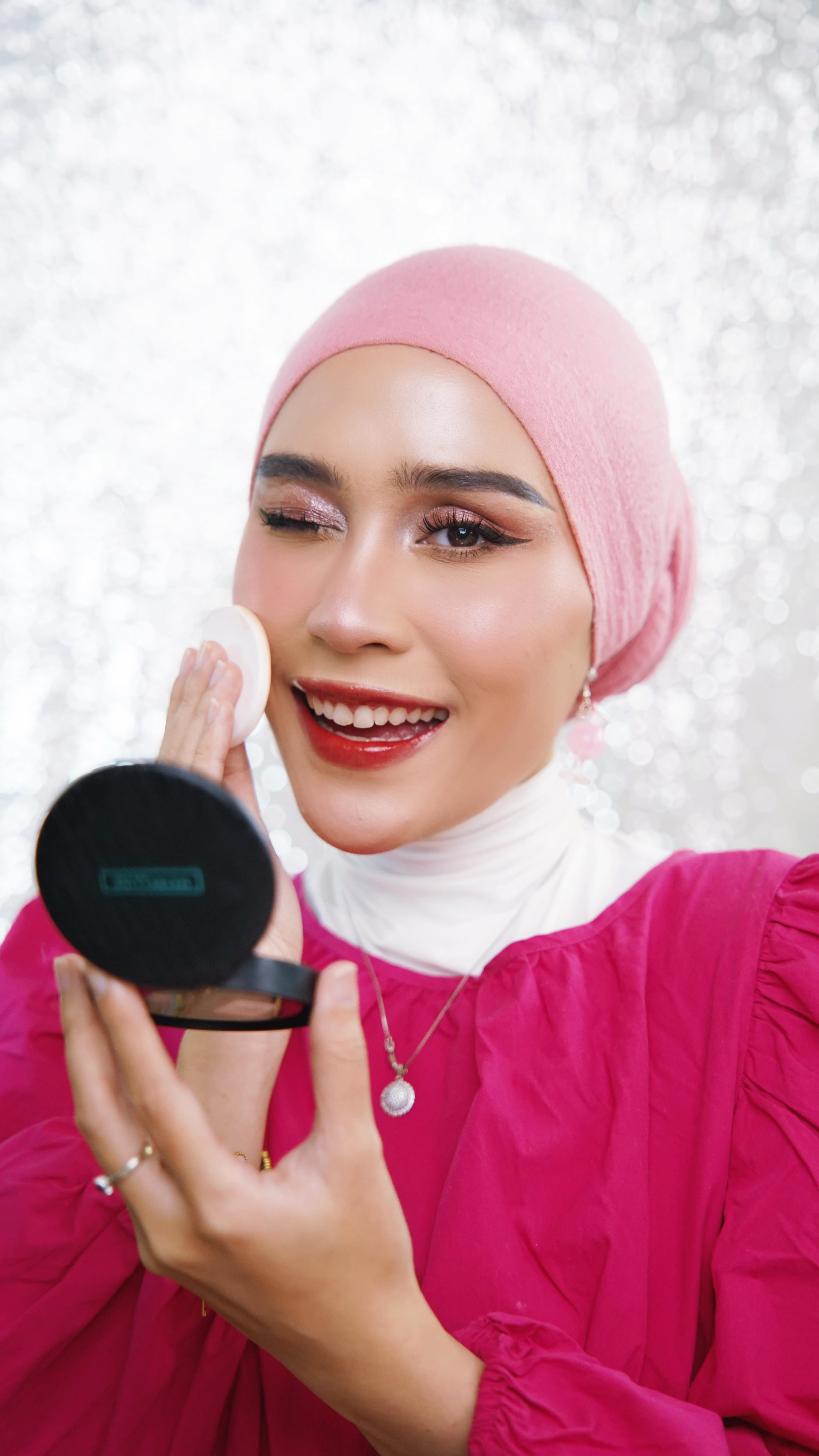 Instagram post by @ashillasikado for Lazada Indonesia. Caption reads: 8.8 ini apa yang kalian incer? kalo compact powder....