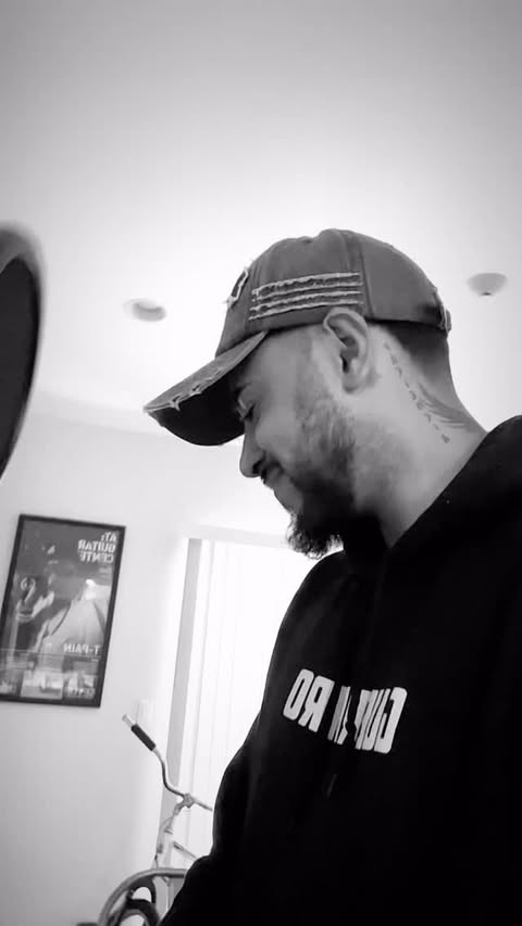Instagram post by @leoromeomia for Apple Music. Caption reads: [...] . 💗 🖤 🔥🤫💿🎶🎙️coming soon. . .....