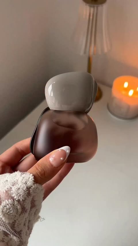 Instagram post by @megsbeautyedit for Kylie Cosmetics. Caption reads: [...] Brew more in autumn ☕️ @kyliejenner....