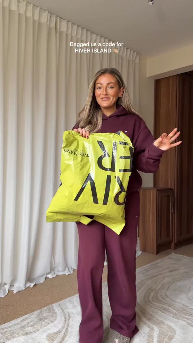 Instagram post by @jennymogeystylist for River Island. Caption reads: Discount code for @riverisland ? Yes please!....