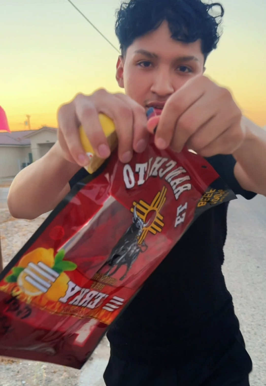 TikTok post by @vaniblanco for El Ranchito Jerky. Caption reads: Que agusticidad😍🌅 #fyp #carneseca....