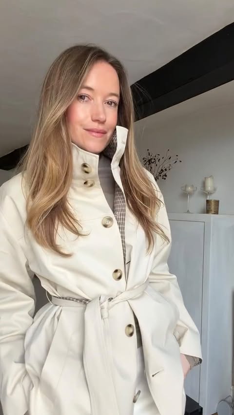 Instagram post by @pollydunseath for Fabrique. Caption reads: [...] selected four lightweight layers from....