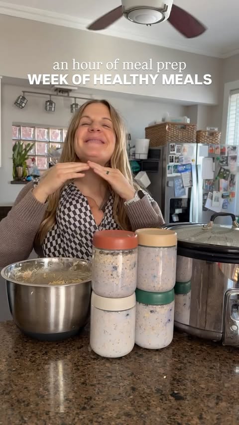 Instagram post by @jordos_world for Clean Simple Eats. Caption reads: 1 hour of meal prep & we’re set for the week!....