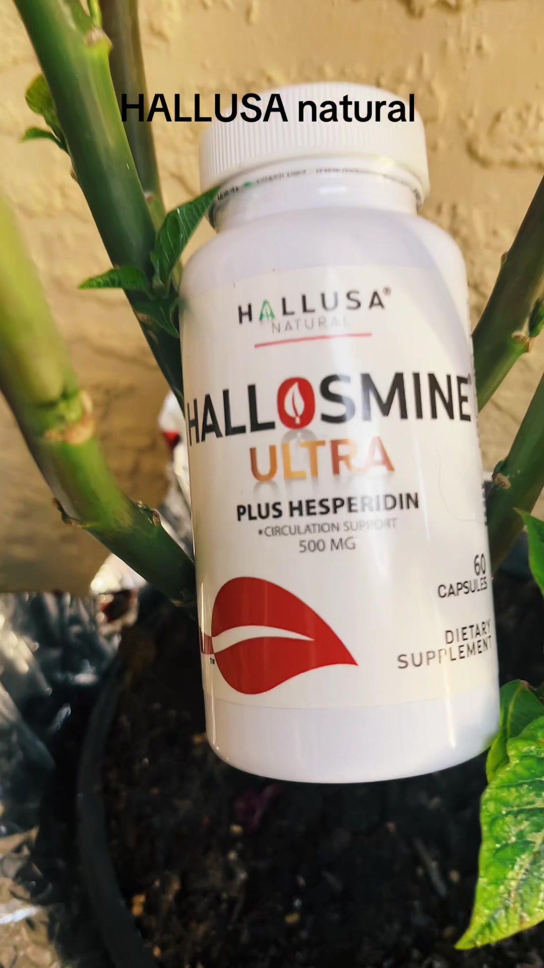 TikTok post by @letymtovarbaile for Hallusa Natural. Caption reads: HALLUSA NATURAL Hallosmine Ultra - Diosmin 500 mg....