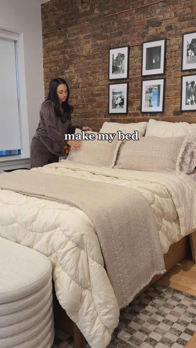 Instagram post by @justjazzzyidk for LISTERINE. Caption reads: I’m doing my best to stick to my habits this year....