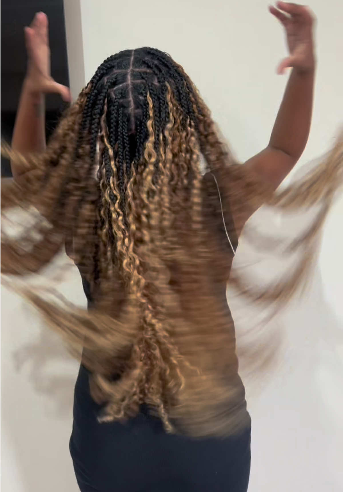 TikTok post by @nyyaomii for CurlyMe Hair. Caption reads: 16” burmese curly miracle knots from @CurlyMe Hair....