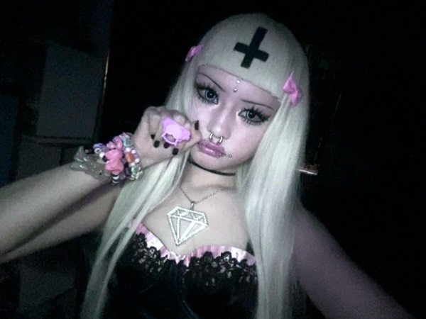 Instagram post by @linomoto for MocoQueen. Caption reads: ahhgg meant to post these forever ago but more....