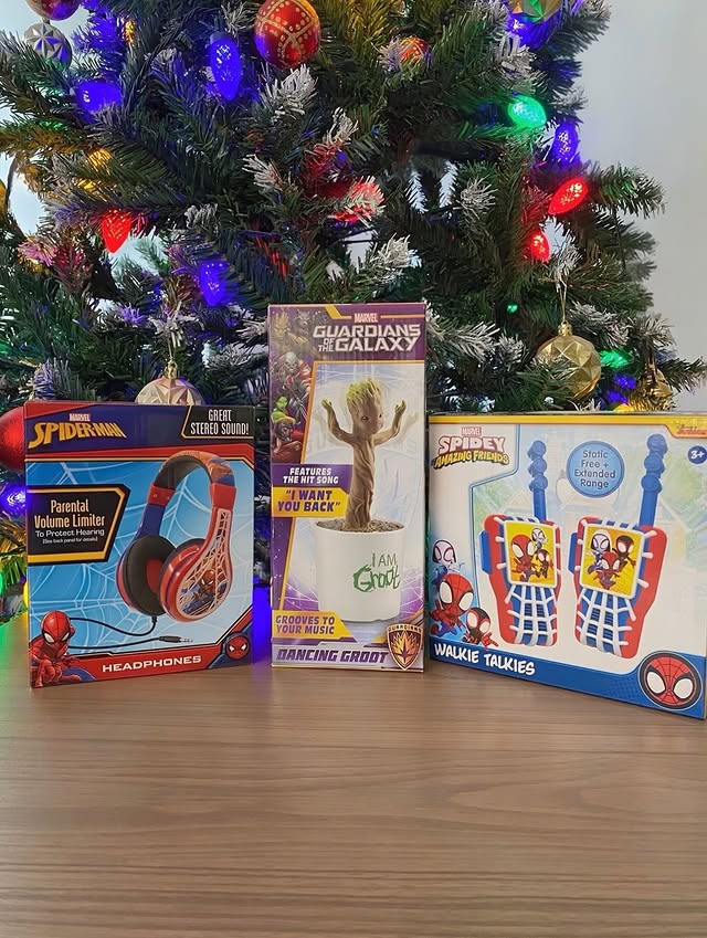 Instagram post by @1navneet.a for eKids. Caption reads: Holiday Gift Guide 🎁

The Spider-Man headphones....