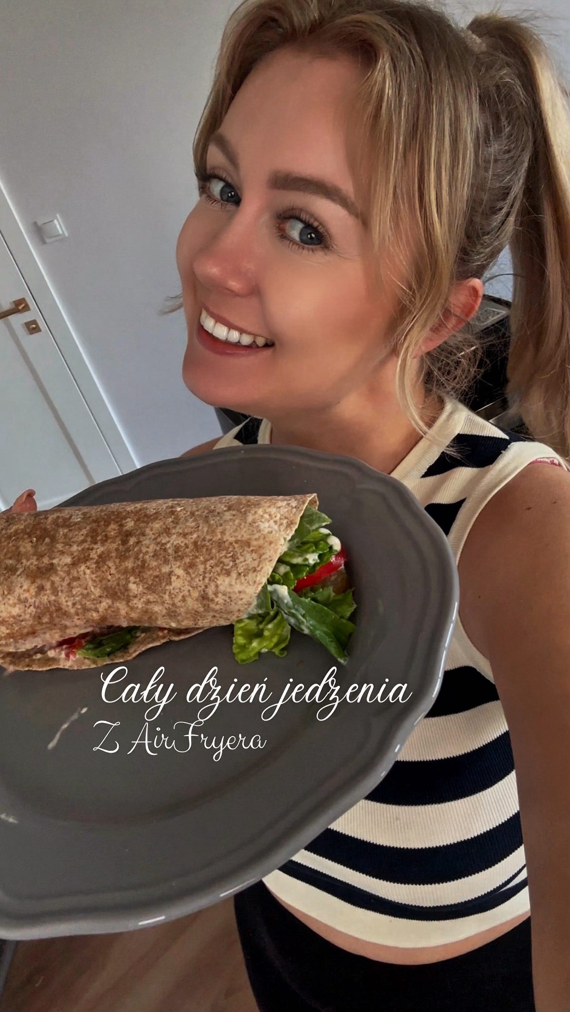 Instagram post by @pannanaturalna91 for Tefal. Caption reads: 🚨Cały dzień jedzenia z AirFryera 

Odkąd w naszym....