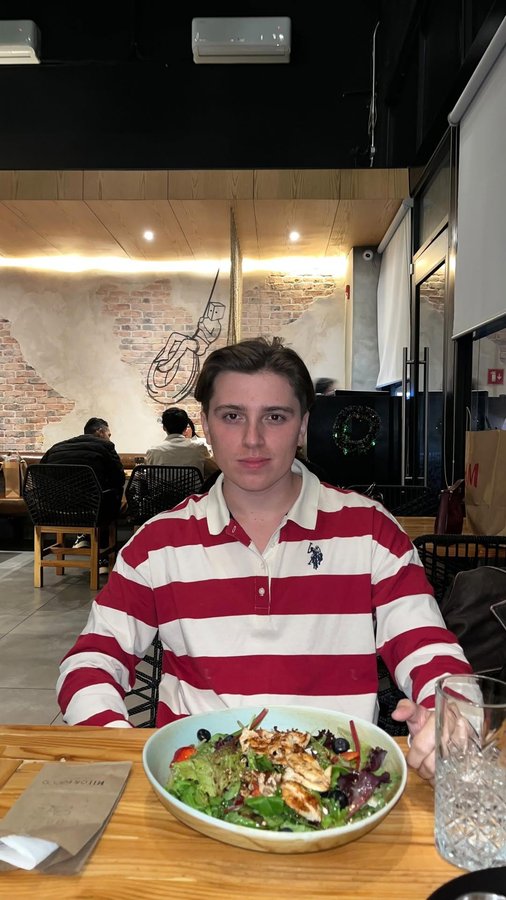 Instagram post by @b.usch for Coffee mate. Caption reads: [...] a preparar mi café de la mañana con....