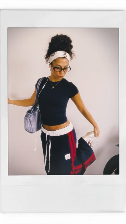 Instagram post by @jaymejo for Lorna Jane Active. Caption reads: [...] fit ever for today’s studio session....