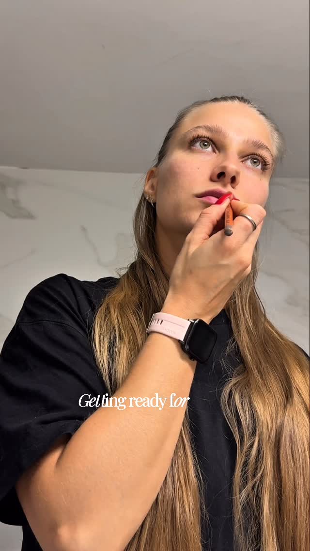 Instagram post by @alexandraalteacurti for Pursue Fitness. Caption reads: [...] date night if you ask me 🤭

Wearing....