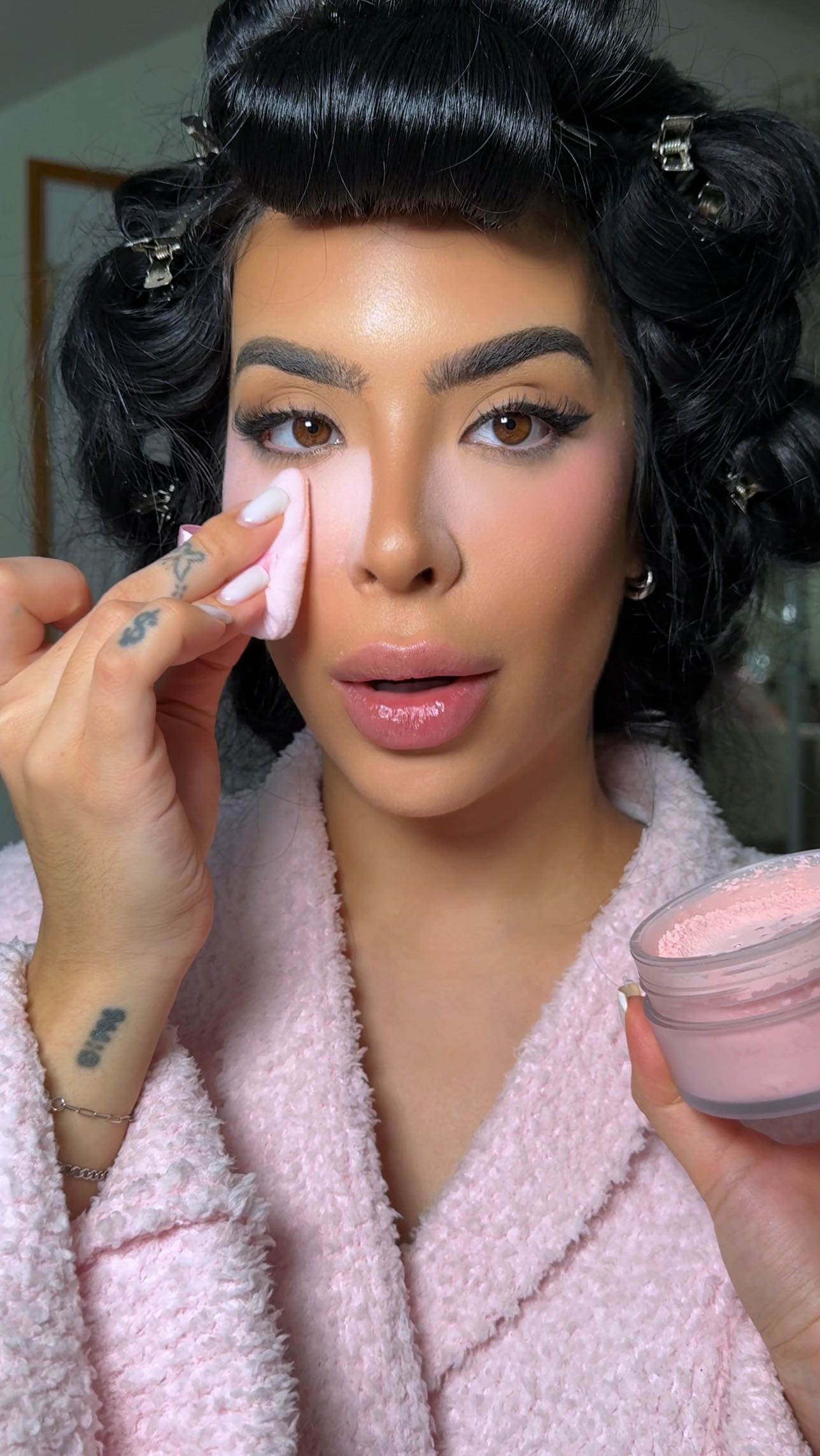 Instagram post by @wowval_ for Glamlite. Caption reads: Trying out @glamlite ‘s new strawberry shortcake....