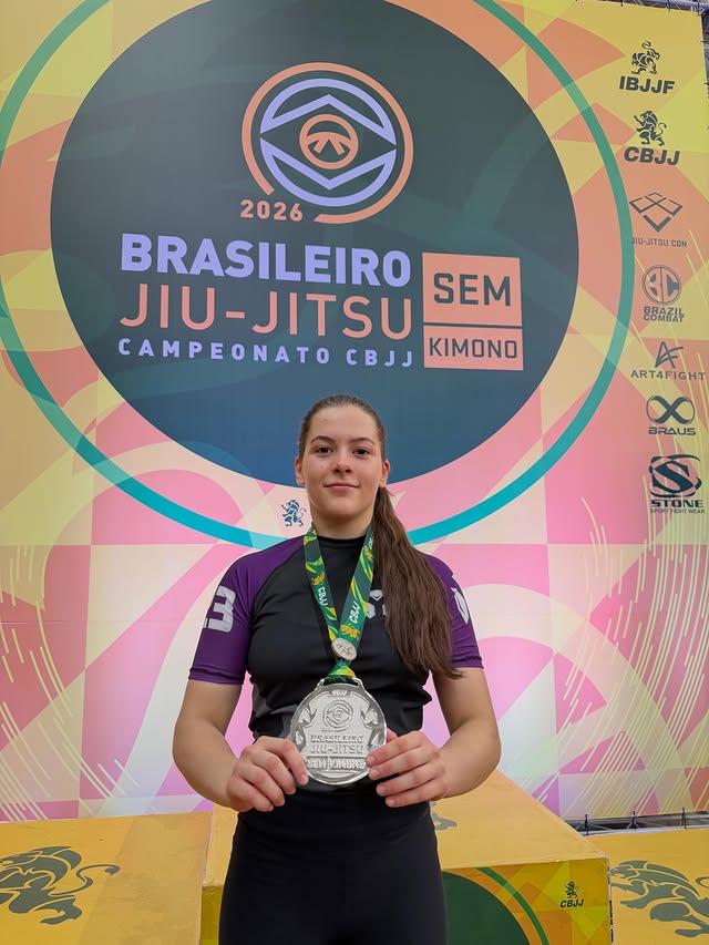 Instagram post by an influencer for Via Appia Concessões. Caption reads: @mariabreujj Vice campeã Brasileira sem kimono....