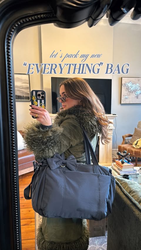 Instagram post by @annabhamm for Bagsmart. Caption reads: [...] the new Bloom Everyday Tote from....