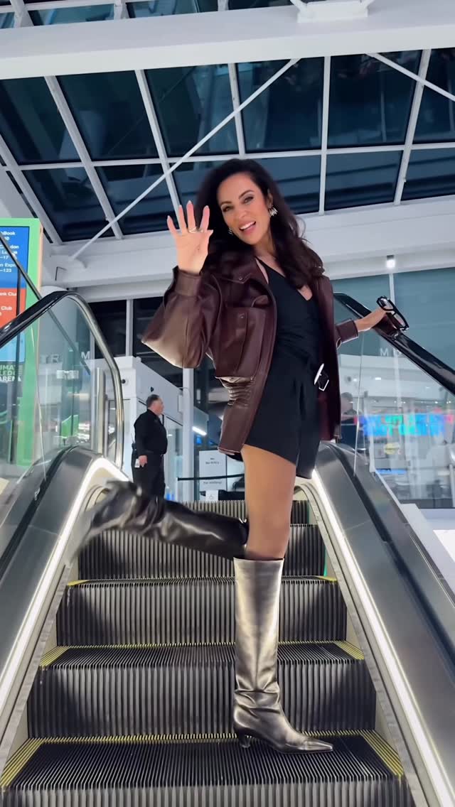 Instagram post by an influencer for Alaska Airlines. Caption reads: Get ready with us for an epic night to go see....