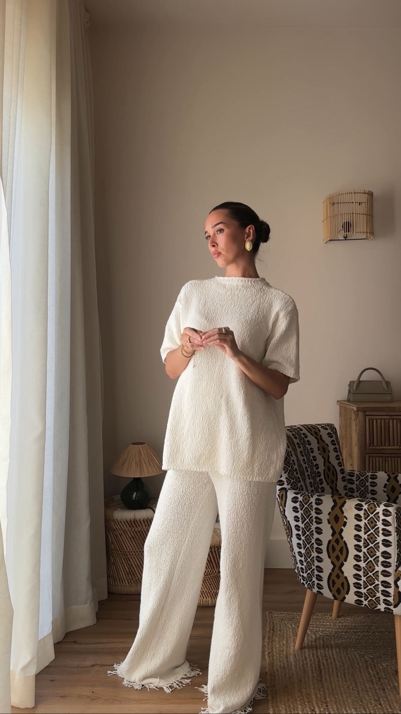 Instagram post by @millyhobbs for Heaven Mayhem. Caption reads: [...] set: @dissh *
earrings: @heavenmayhem_ *....