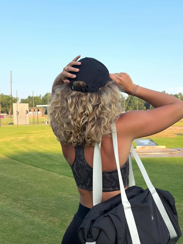 Instagram post by @klaraloessl for Bodylab. Caption reads: annonce // post gym 🍫😎✌🏼💞🌸
@bodylab.