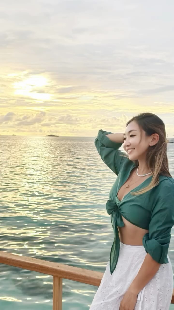 Instagram post by @oranstars for Superfood Lab. Caption reads: 大家新一年有啲咩新嘅願望？係咪想越嚟越靚想比實際年齡望落年輕10歲？🤭🤭🤭....