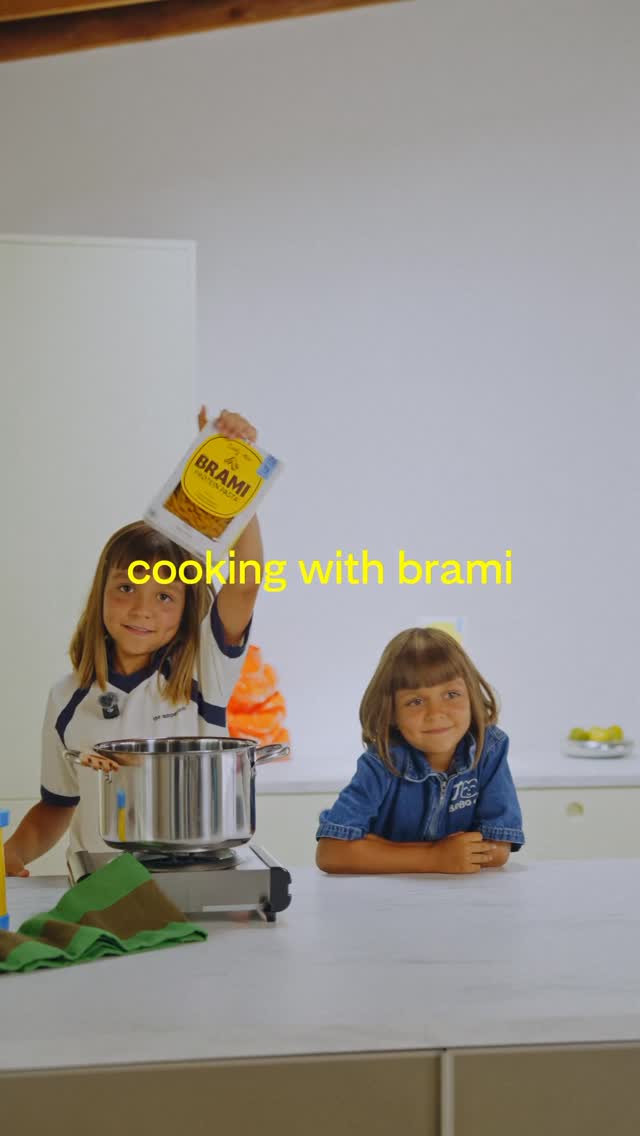 Instagram post by @jorgecuevasjr for Brami. Caption reads: Small Talk Kitchen ⭐️ 🍝 

The girls are cooking....